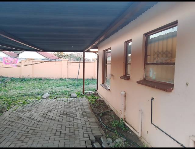 2 BEDROOM HOUSE FOR SALE IN BOOYSENS